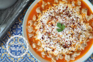 Kayseri Mantısı: Sofraların Vazgeçilmezi, Geleneksel Bir Lezzet Şöleni