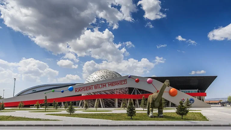 Kayseri Bilim Merkezi'nden Çocuklara Bilim Dolu Hafta Sonu Fırsatı: Ücretsiz Atölyeler Başlıyor