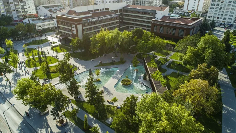 Kayseri Büyükşehir’den Gençlere Özel Edebiyat Buluşması: Alev Alatlı Okumaları Başlıyor