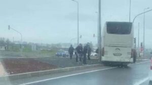 Kayseri-Sivas Karayolunda Yağışlı Hava Yolcu Otobüsü Kazasına Neden Oldu: Can Kaybı Yok