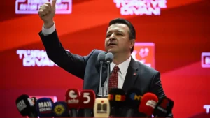 Saadet Partisi’nden Yeni Aday Sinyali: Arıkan, Siyasetin Tıkanıklığını Eleştirdi