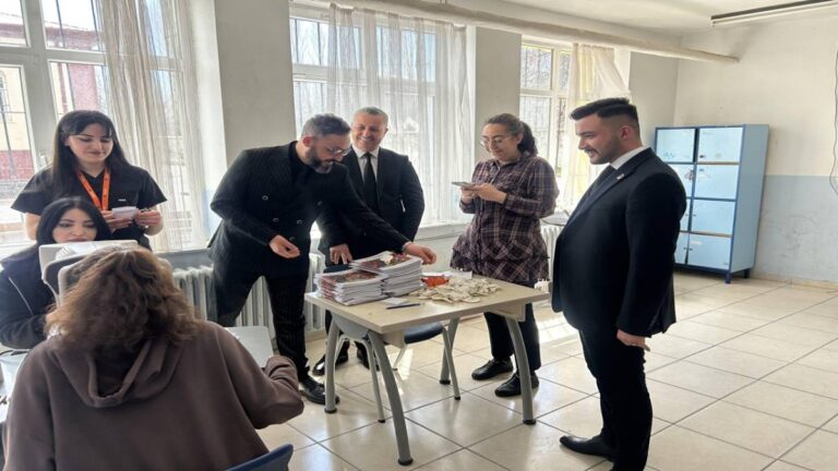 Akkışla'da Öğrenci Sağlığına Yönelik Kapsamlı Göz ve Diş Tarama Kampanyası Başlatıldı