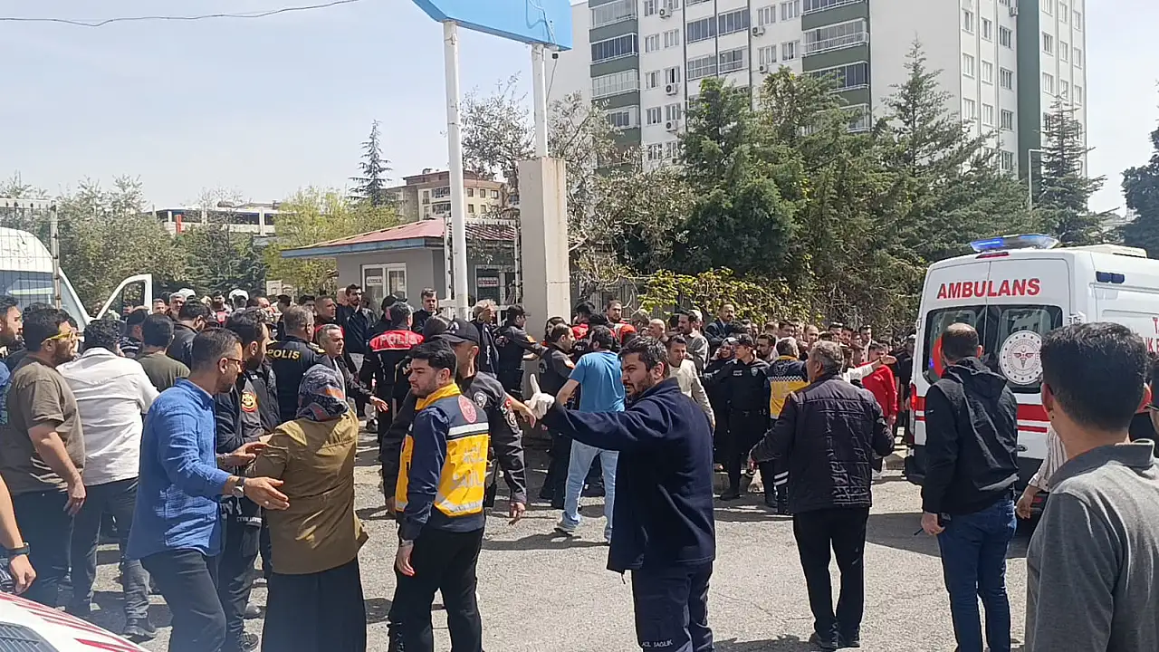 Okullarda Peş Peşe Güvenlik Alarmı: Şanlıurfa Sonrası Kahramanmaraş'ta Silah Sesleri