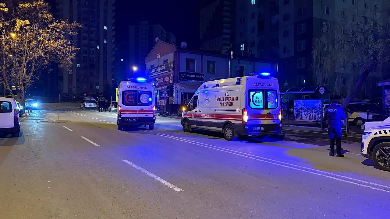 Talas'ta Gruplar Arasında Bıçaklı Kavga: İki Yaralı Hastaneye Kaldırıldı