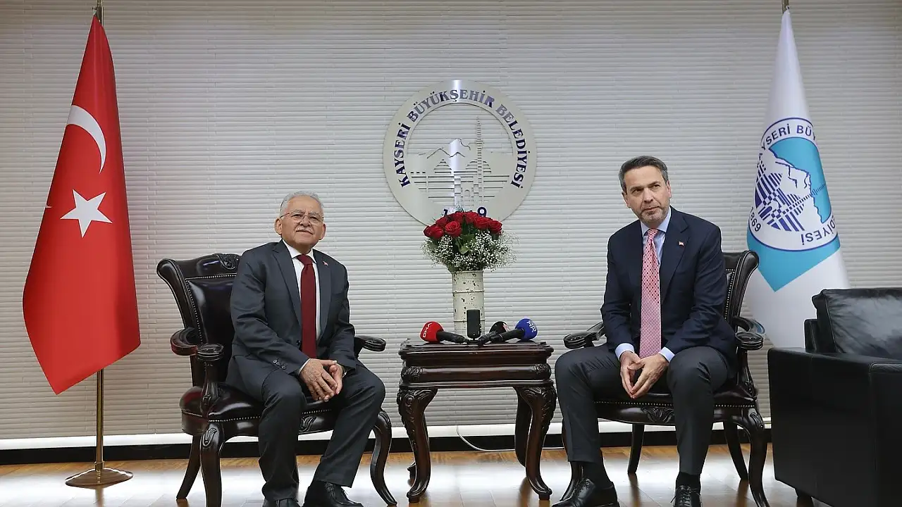 Enerji ve Tabii Kaynaklar Bakanı Bayraktar'dan Kayseri'ye Övgü Dolu Ziyaret