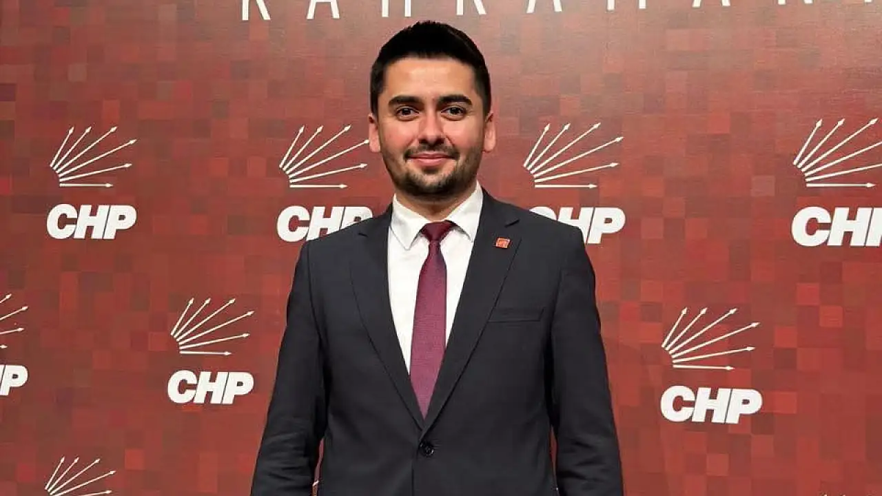 Cumhuriyet Halk Partisi Kayseri'de Bayrak Değişimi: Genç Avukat Gözbaşı İl Başkanı Oldu