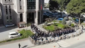 16 İlde Eş Zamanlı Dev Operasyon: 3,5 Milyar TL’lik Vurgun Şebekesi Çökertildi, 105 Kişi Tutuklandı