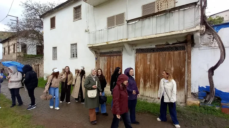 Kayseri’nin Kültür Başkenti Yolunda Develi Zile’deki Tarihi Konaklar İncelendi