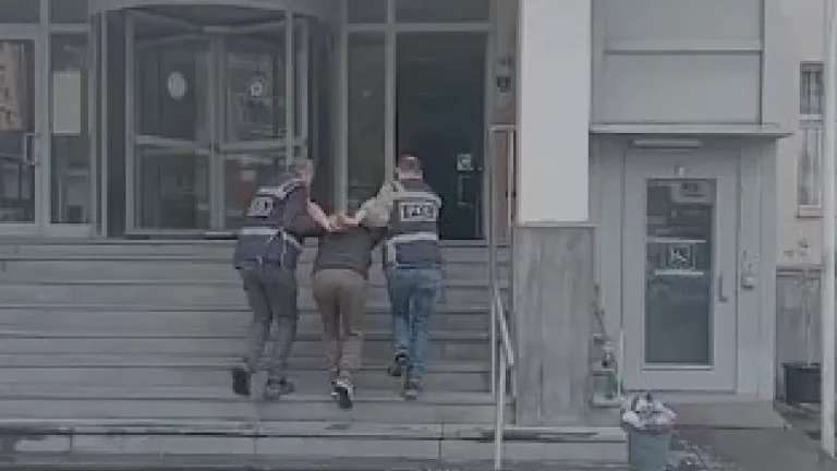 Kayseri’de Hırsızlık Zanlısı Firari, 18 Yıllık Hapis Cezasıyla Yakalandı