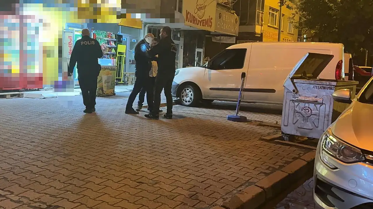 Kayseri'de Husumet Kanlı Bitti: 16 Yaşındaki Genç Bıçakla Yaralandı, Şüpheli Yakalandı