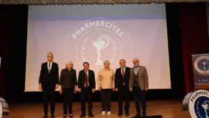 Erciyes’te Eczacılık Öğrencileri Geleceği Tartıştı: II. PharmErciyes Kongresi Yoğun Katılımla Başladı
