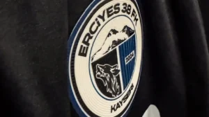 RHG Enertürk Enerji Stadyumu’nda Nefes Kesen İlk Yarı: Erciyes 38 FK’nın Final Umudu İkinci Devreye Taşındı