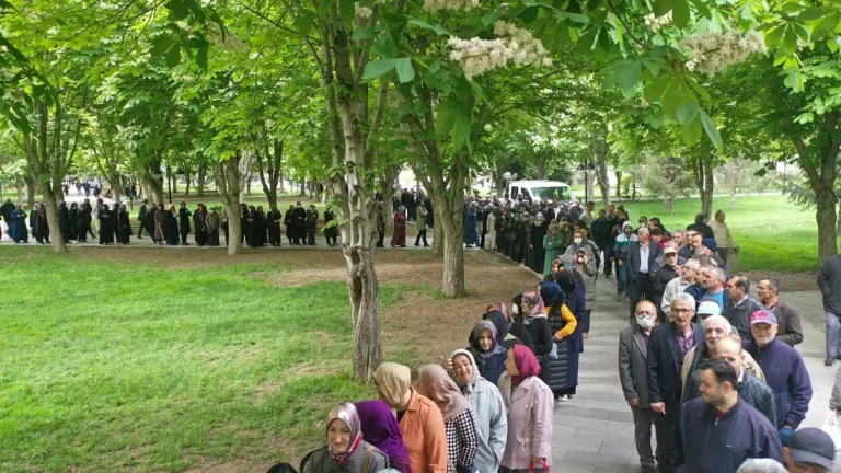 Kayseri Kocasinan’da Geleneksel Fide Coşkusu: Ücretsiz Domates Fideleri 11 Mayıs’ta Dağıtılacak