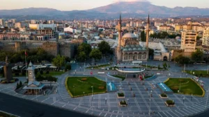 Kayseri’de Kritik Buluşma: İki Vekil Halkın Nabzını Tutacak