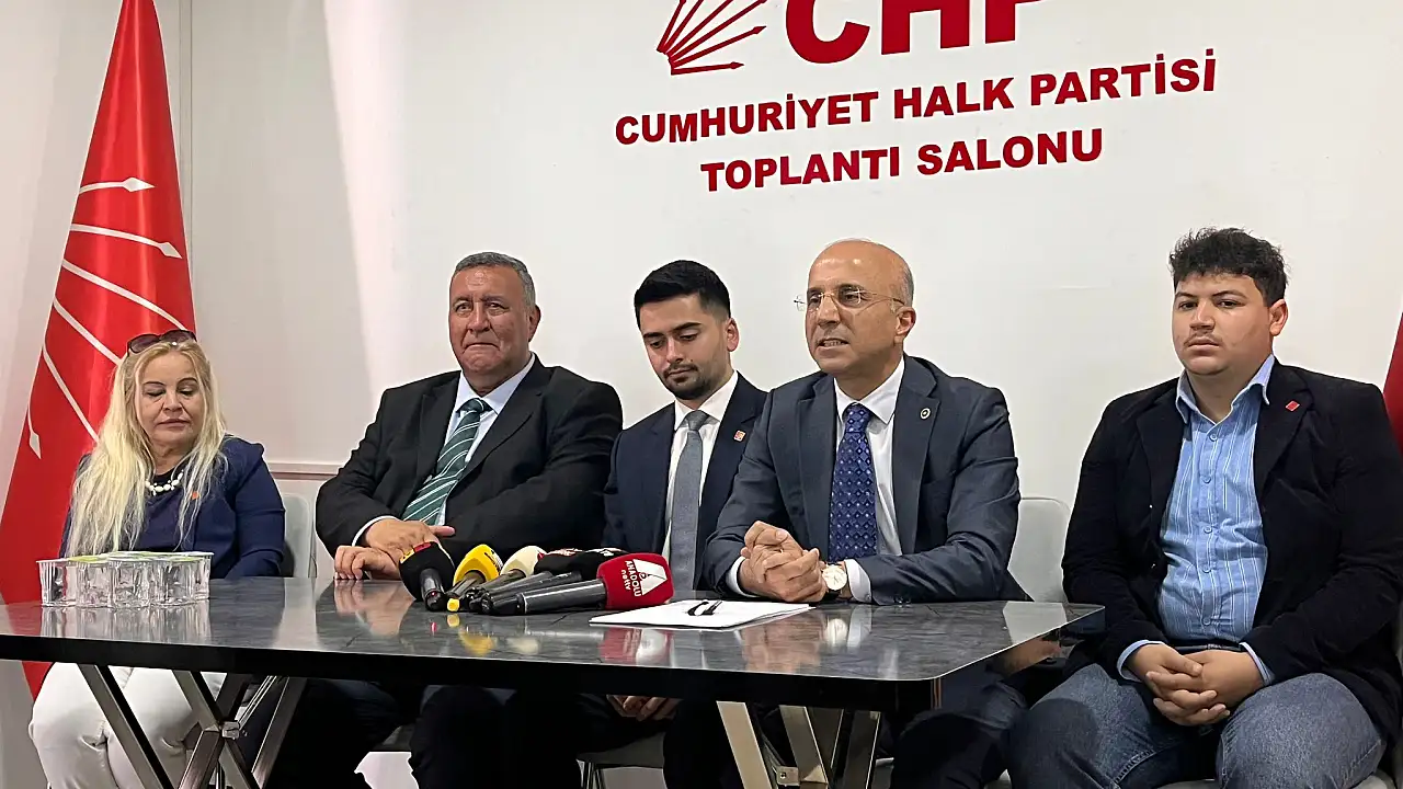 Kayseri'de CHP'li Vekillerden Erken Seçim Çağrısı: "Türkiye Yönetilemiyor"