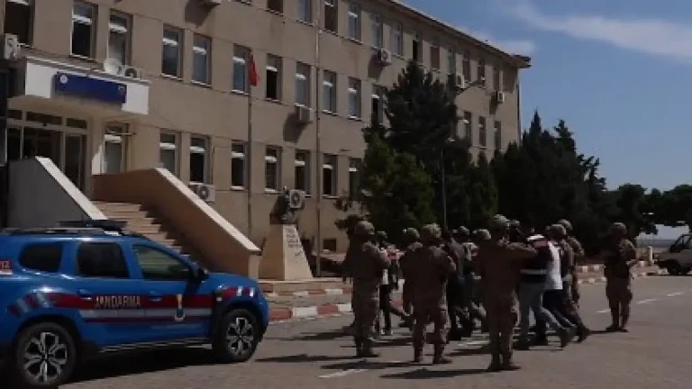 FETÖ’nün Güncel Yapılanmasına Türkiye Çapında Darbe: 33 İlde 69 Gözaltı