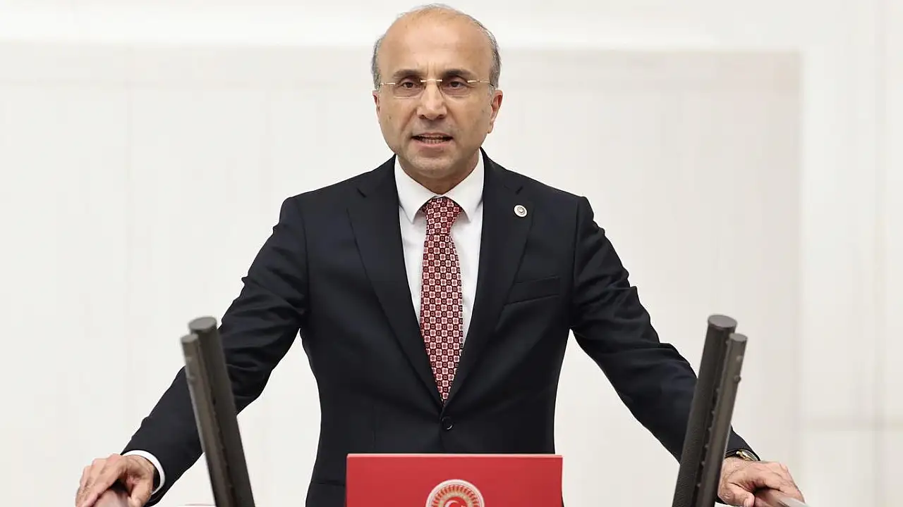 CHP'den Kızılay Kayseri Şube Başkanı'na Sert Tepki: "Görevden Alınmalı!"