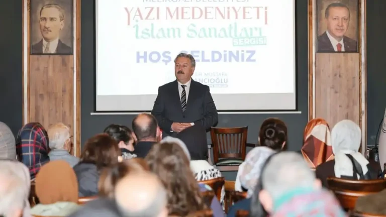 Melikgazi Belediyesi’nden Hat Sanatına Destek: “Kalem ve Kelam” Vurgusuyla Geleneksel Mirasa Sahip Çıkılıyor