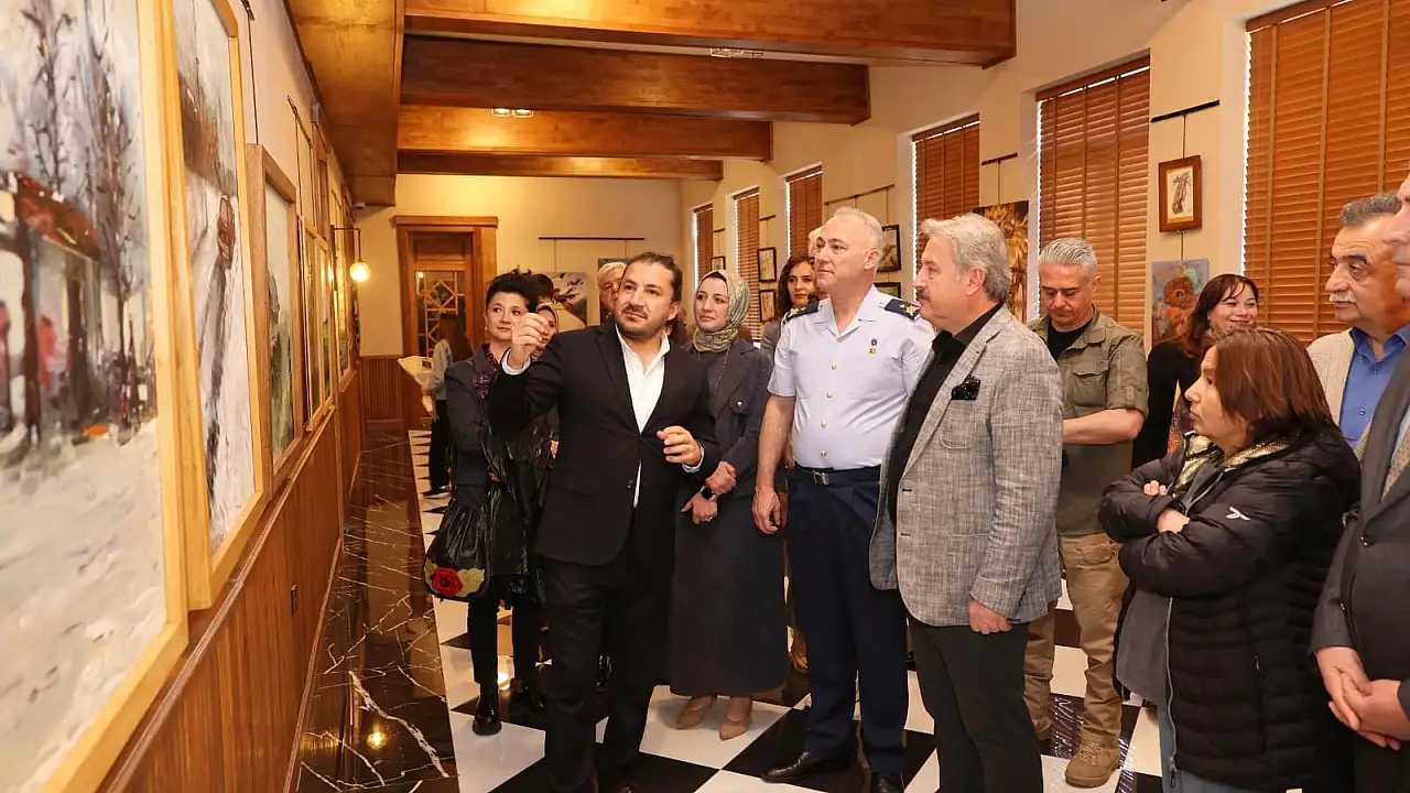Melikgazi'de Sanat Rüzgarı: Karma Resim Sergisi Sanatseverlerle Buluştu