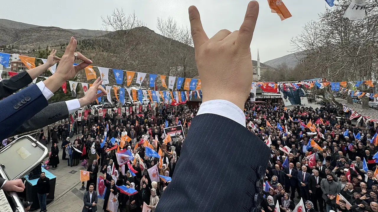 MHP Kayseri Eski İl Başkanı Serkan Tok'tan Kutsal Topraklardan Mesaj ve Siyasi Geçmişi
