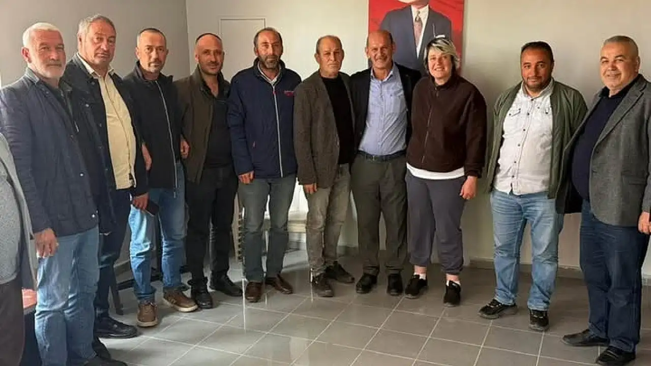Kayseri Pınarbaşı Muhtarları, İlçenin Geleceği ve Vatandaş Talepleri İçin CHP'yi Ziyaret Etti