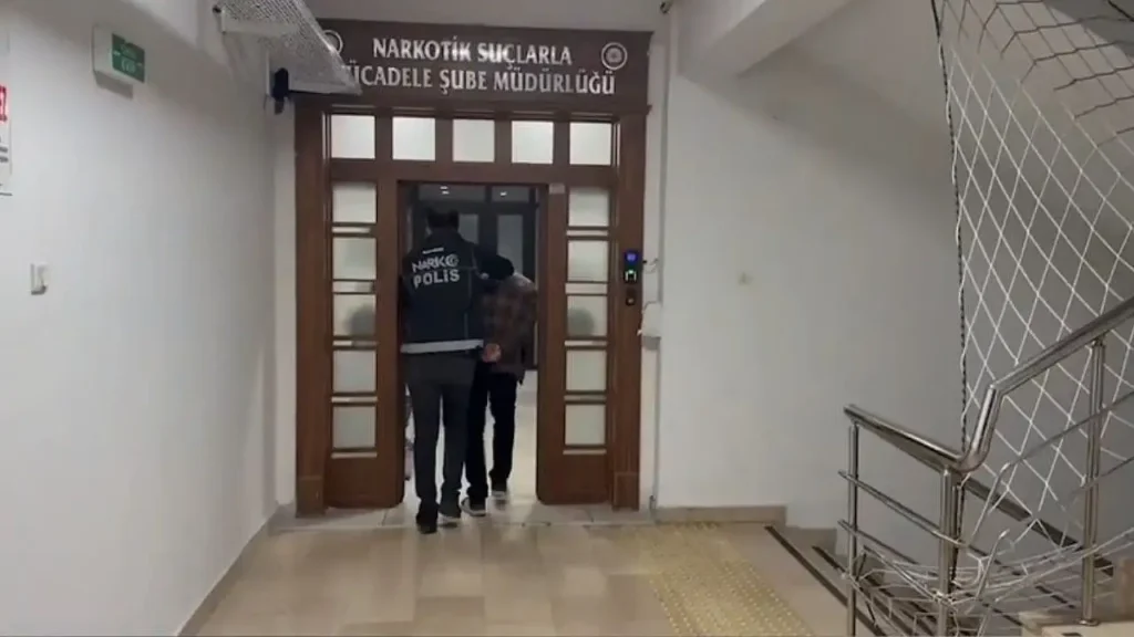Kayseri Narkotik’ten Kritik Operasyon: 10 Yıl Hapis Cezalı Zehir Taciri Yakalandı