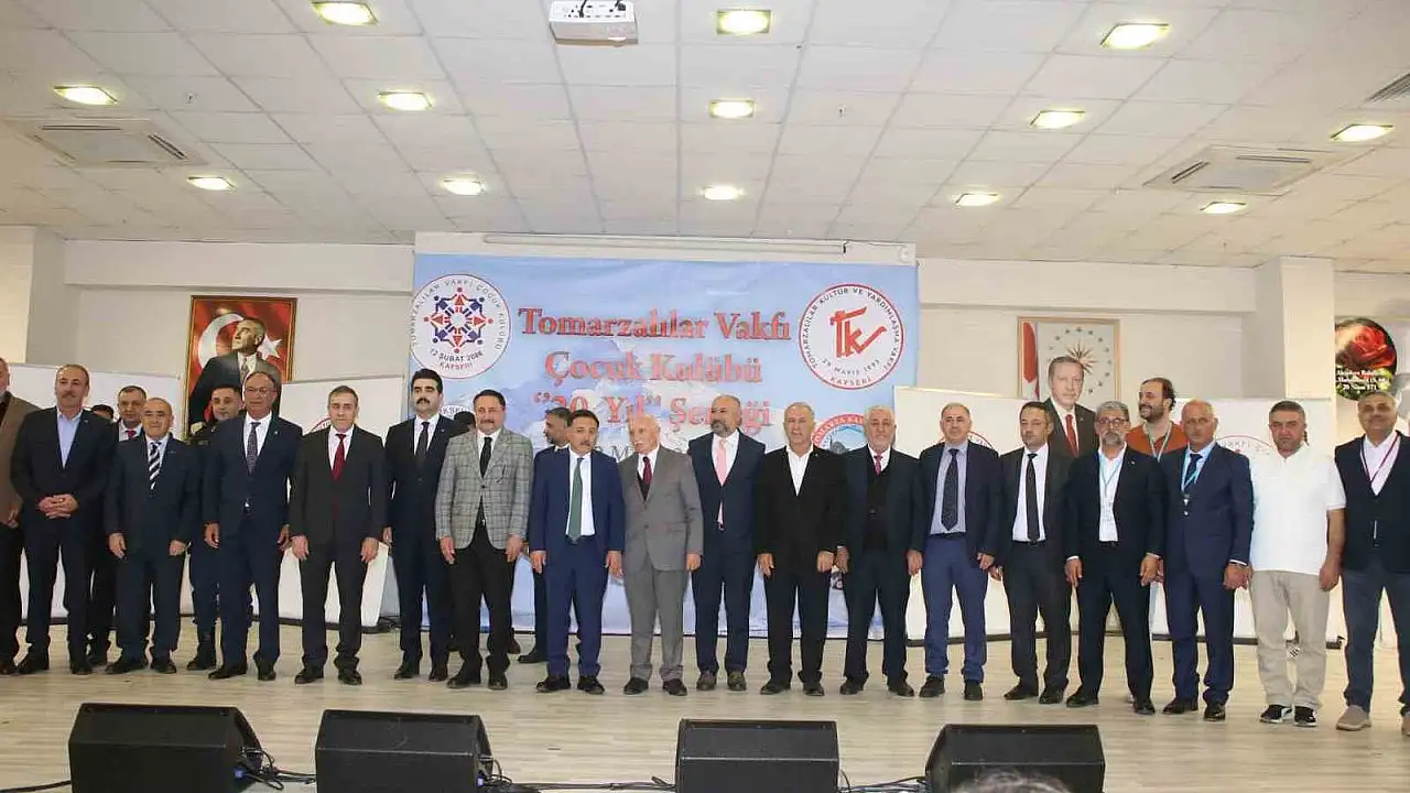 Kayseri Tomarza'da Geleneksel Çocuk Şenliği 20. Yılında Büyük Coşkuya Sahne Oldu