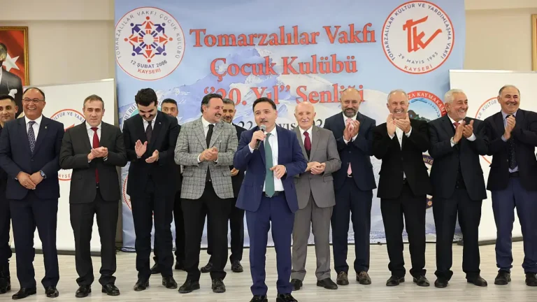Tomarza'daki Çocuk Şenliğinde Protokol Krizi: Belediye Başkanı Koç Neden Katılmadı?