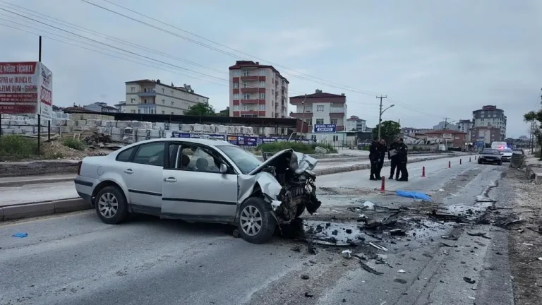 Niğde-Kayseri Yolu Kızıklı Mevkiinde Feci Kaza: 2 Can Kaybı, 2 Yaralı