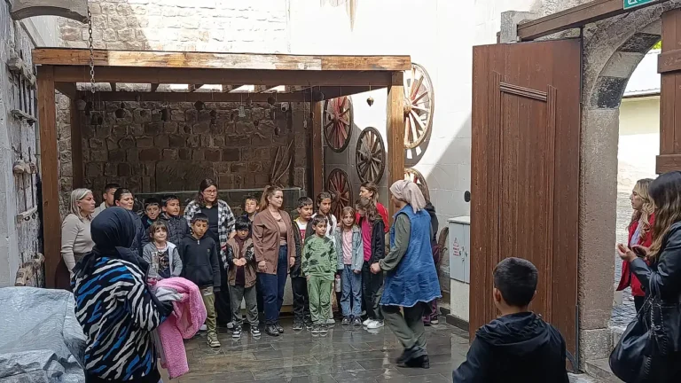 Kayseri Müzeleri, Müzeler Haftası’nda Tarihe Işık Tuttu: 19 Bini Aşkın Ziyaretçi Ağırlandı