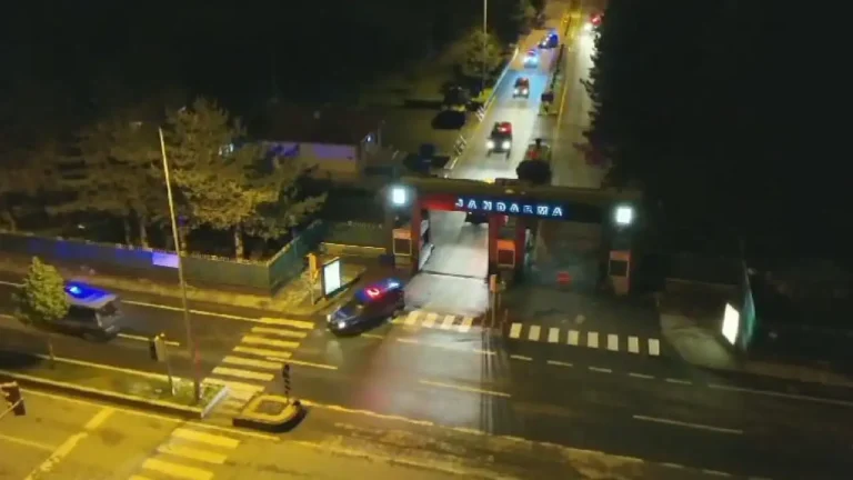 Kayseri ve Tomarza'da İki Aylık Titiz Takip Sonucu: Narkotik Operasyonunda 23 Gözaltı