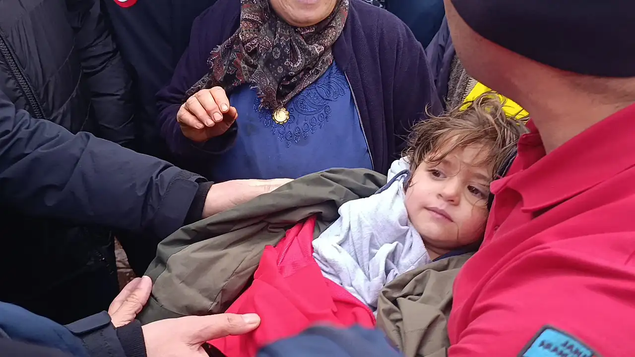 Yozgat'ta Kaybolan 3 Yaşındaki Aybüke, Yoğun Arama Çalışmaları Sonucu Sağ Salim Bulundu