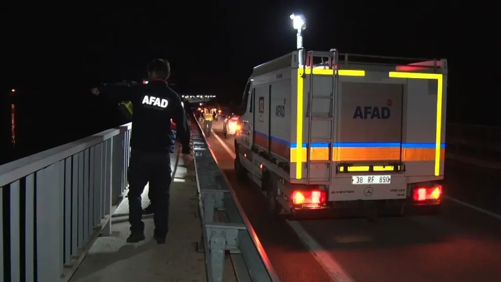 Kayseri Felahiye’de Kızılırmak’a Düşen Kişi İçin Zamanla Yarış: Ekipler Seferber Oldu