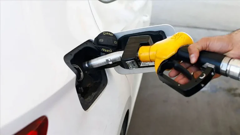 Akaryakıt Fiyatlarında Beklenen Rahatlama: Motorin ve Benzine İndirim Yolda