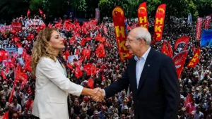 CHP'deki Mahkeme Kararı Sonrası İki Ayrı Bayramlaşma: Kayseri Bağlantılı İsimden Çarpıcı Tepki