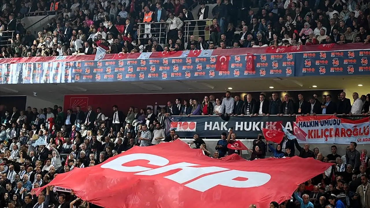 CHP Kayseri'de Olağanüstü Kurultay Çağrısı Güçleniyor: İmza Sayısı Dörde Ulaştı