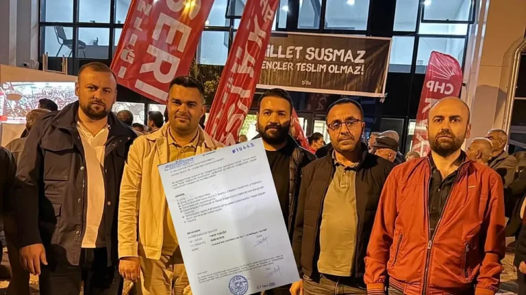 Kayseri’de CHP Kurultay Hareketliliği: Özgür Özel’e Destek Veren Delegeler Noter Kanalıyla Çağrı Yaptı