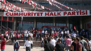 CHP’de Kritik Viraj: Kurultay İçin Yeterli İmza Toplandı, İlk Destek Kayseri’den Geldi