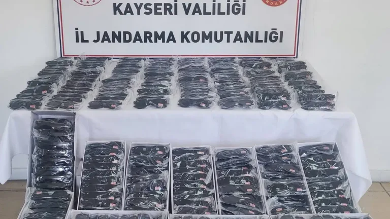 Kayseri’de 3 Milyon TL Değerinde Kaçak Güneş Gözlüğü Operasyonu: Jandarma Kargo Takibiyle Yakaladı