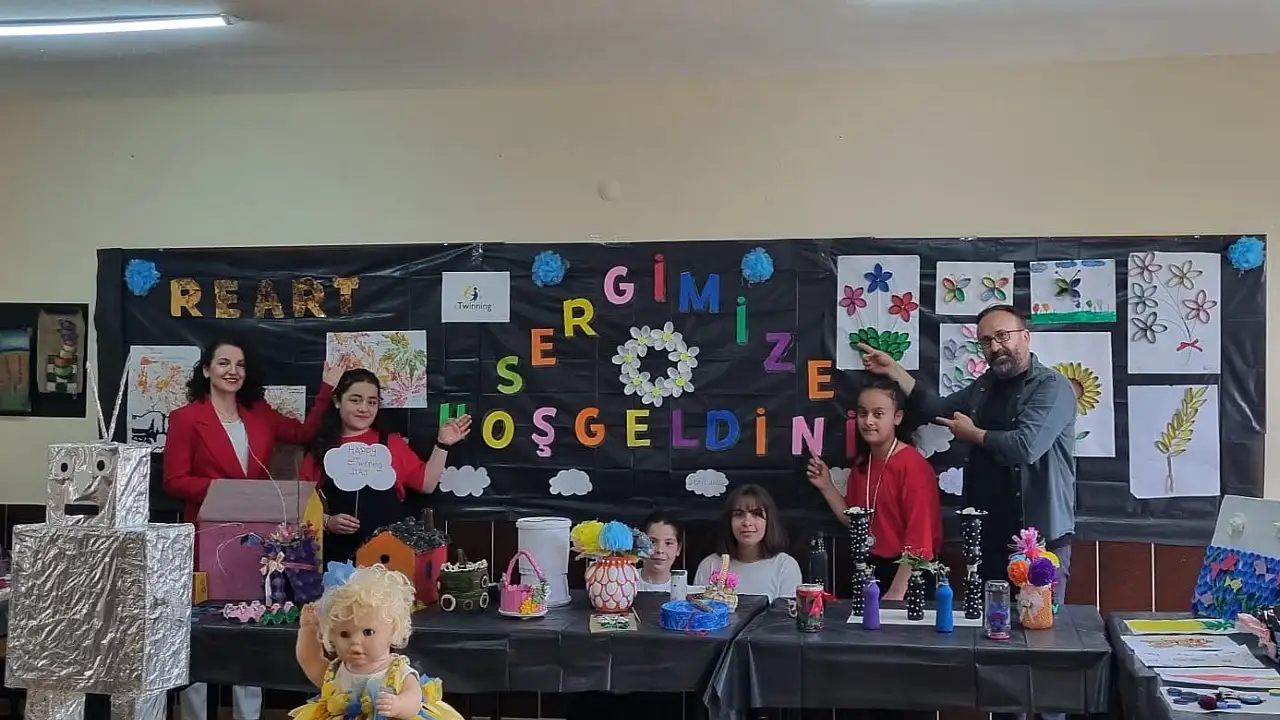 Kayseri Gürpınar Okulu'ndan Çevreye Sanatsal Dokunuş: Atık Malzemeler Eserlere Dönüştü