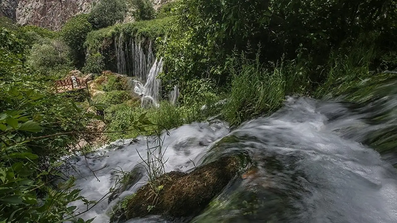 Kayseri Yahyalı'da Gizli Doğa Harikası: Yeşilköy Şelalesi Keşfedilmeyi Bekliyor