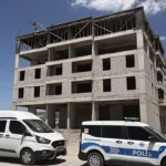 Kayseri Kocasinan’da İnşaat İşçisi Dördüncü Kattan Düştü: Ağır Yaralı