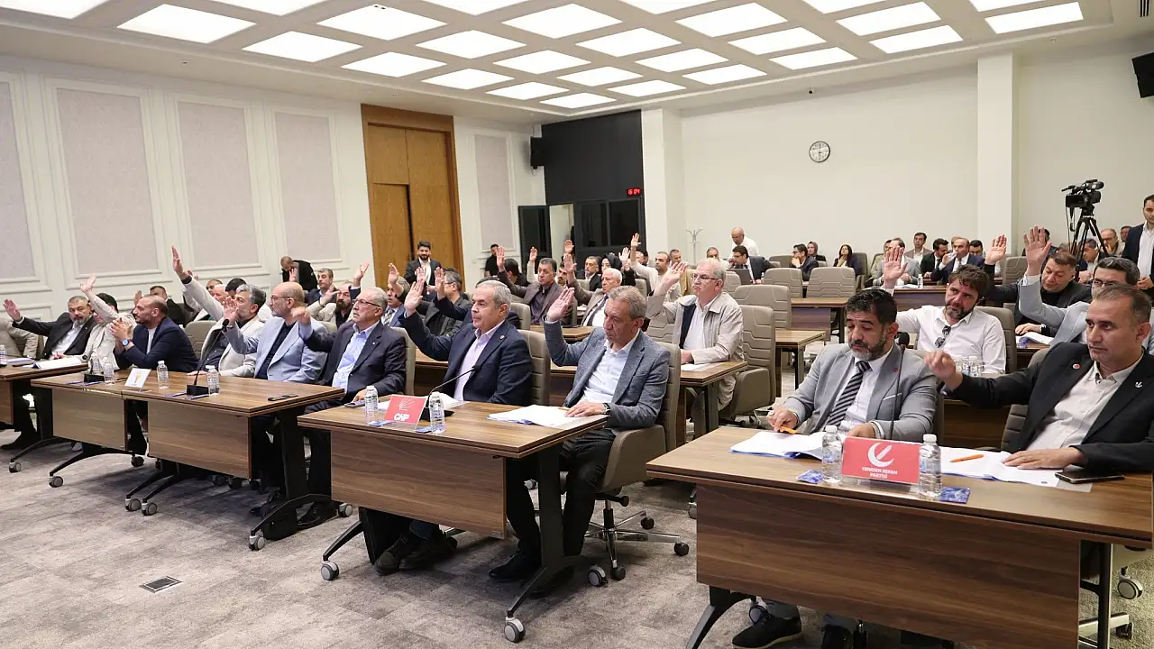 Kayseri Melikgazi Meclisi'nde Parti Ayrılığı: Üç Üye Bağımsız Devam Edecek
