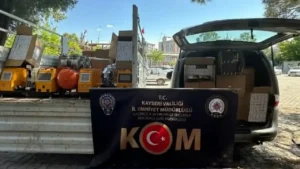 Kayseri'de Yasa Dışı Sigara Üretimine Büyük Operasyon: Milyonluk Kaçak Ürün Ele Geçirildi