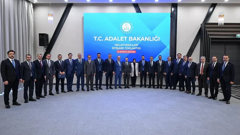 Adalet Bakanlığı’nda Bölgesel İstişare: Kayseri Milletvekillerinin Katılımıyla Kritik Toplantı