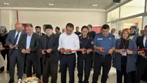 Yahyalı’da Sanat ve Eğitimin Buluştuğu Yıl Sonu Sergisi Yoğun İlgi Gördü
