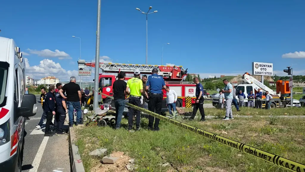 Kayseri Bünyan’da Kavşak Kazası: İki Can Kaybı, Dört Yaralı Var