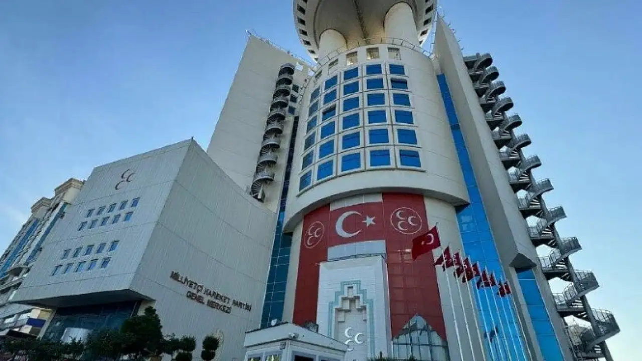 MHP'den Adana'ya Yeni Başkan: İl Teşkilatı Fesih Kararı Sonrası Hakan Yıldırım Görevde