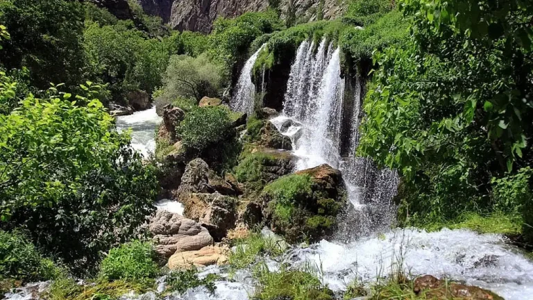 Kayseri’nin Saklı Cenneti: Yahyalı Yeşilköy Şelaleleri Keşfedilmeyi Bekliyor