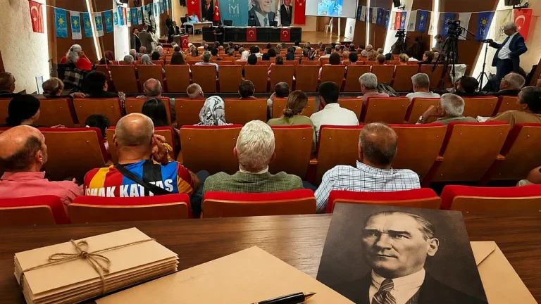 Talas’ta Gençlerden Atatürk’e Duygusal Mektuplar: Milli Değerler Yarışmayla Canlandı